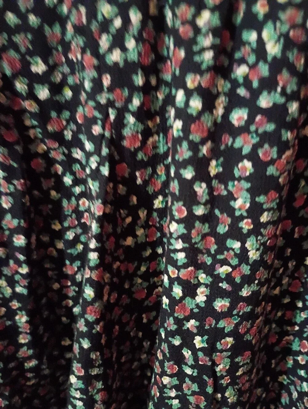 JUNIORS SIZE SMALL BUNDLE 3 SKIRTS 1 SHORTS + Free Item